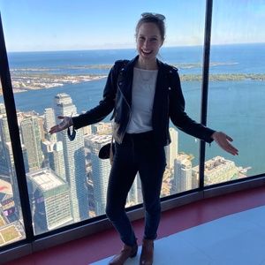 Meet your Posher, Gillian